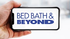 Hand-die-smartphone-hält-mit-logo-des-unternehmens-bed-bath-beyond