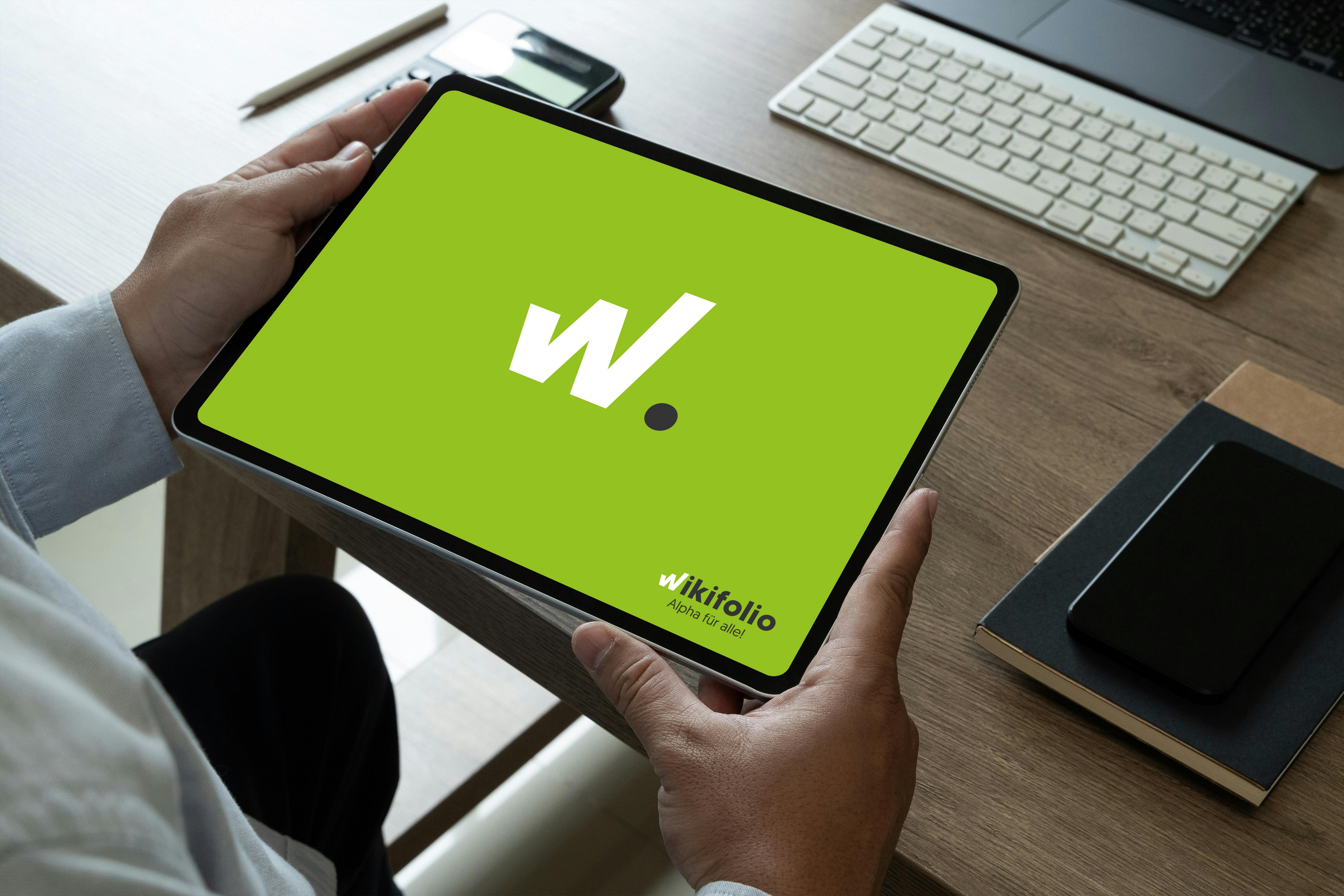 Mockup_Brand-Screen_AlphafuerAlle_Tablet_v2_1500x1000